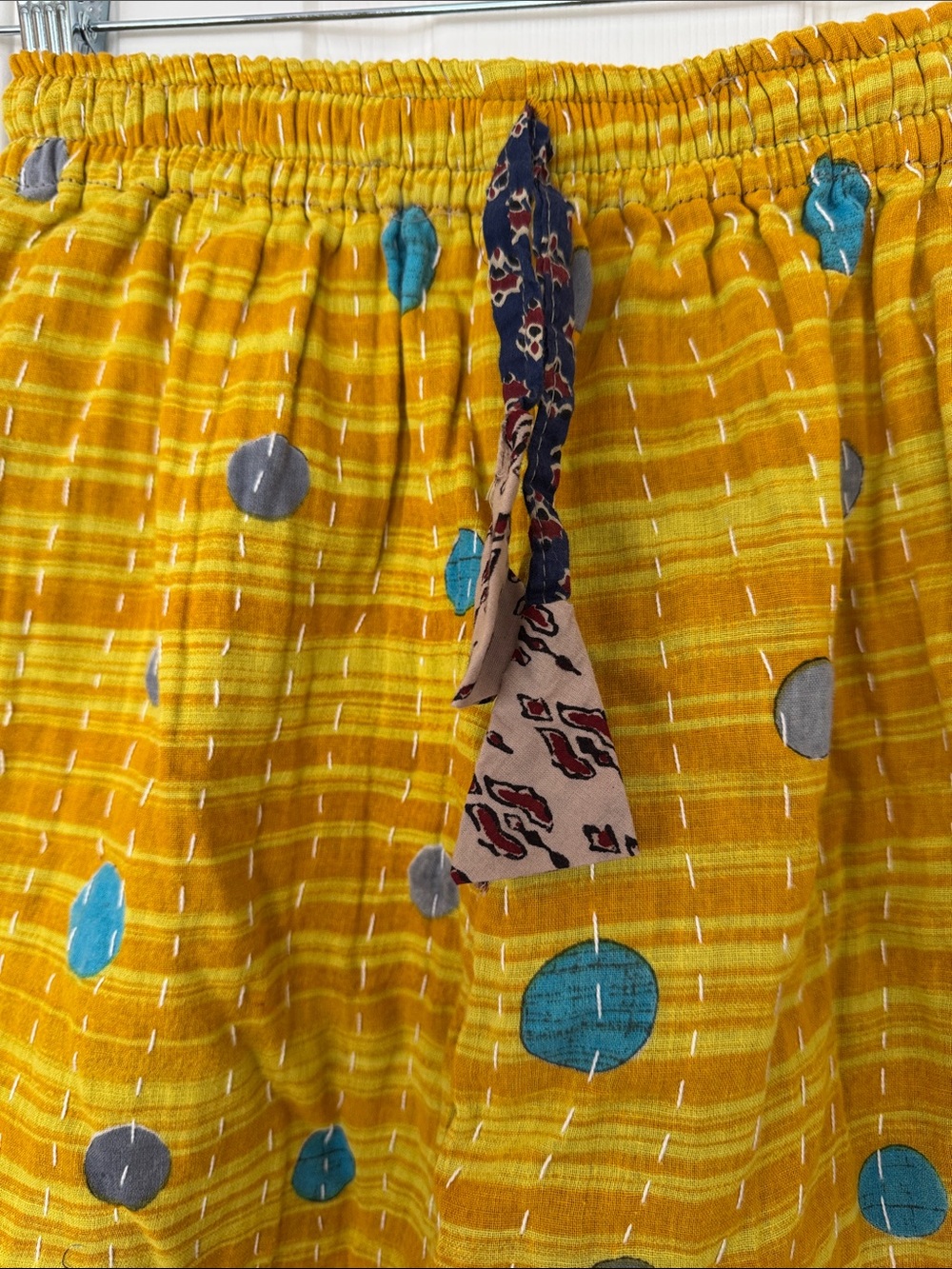 KANTHA Cloth Women's Shorts with Drawstring Small to Medium fit NEW - Picture 3 of 4